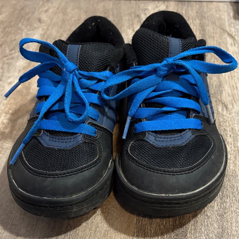Kids Shimano Mountain bike / skate shoes in Black and Blue